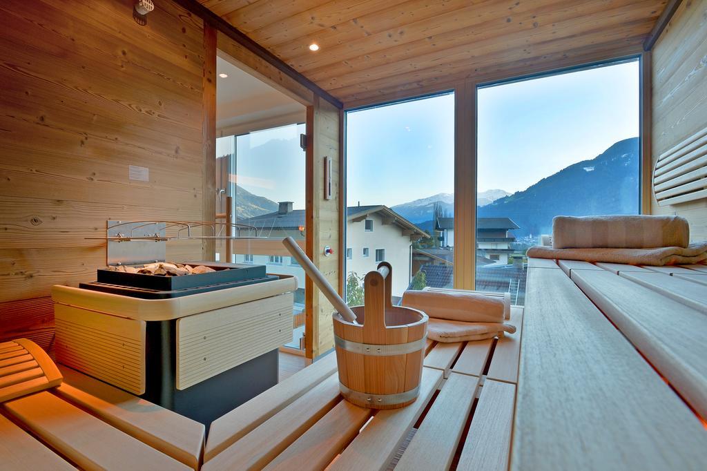 Das Sonnleiten Ski- Und Motorradhotel Bruck Im Zillertal Брук-ам-Циллер Экстерьер фото