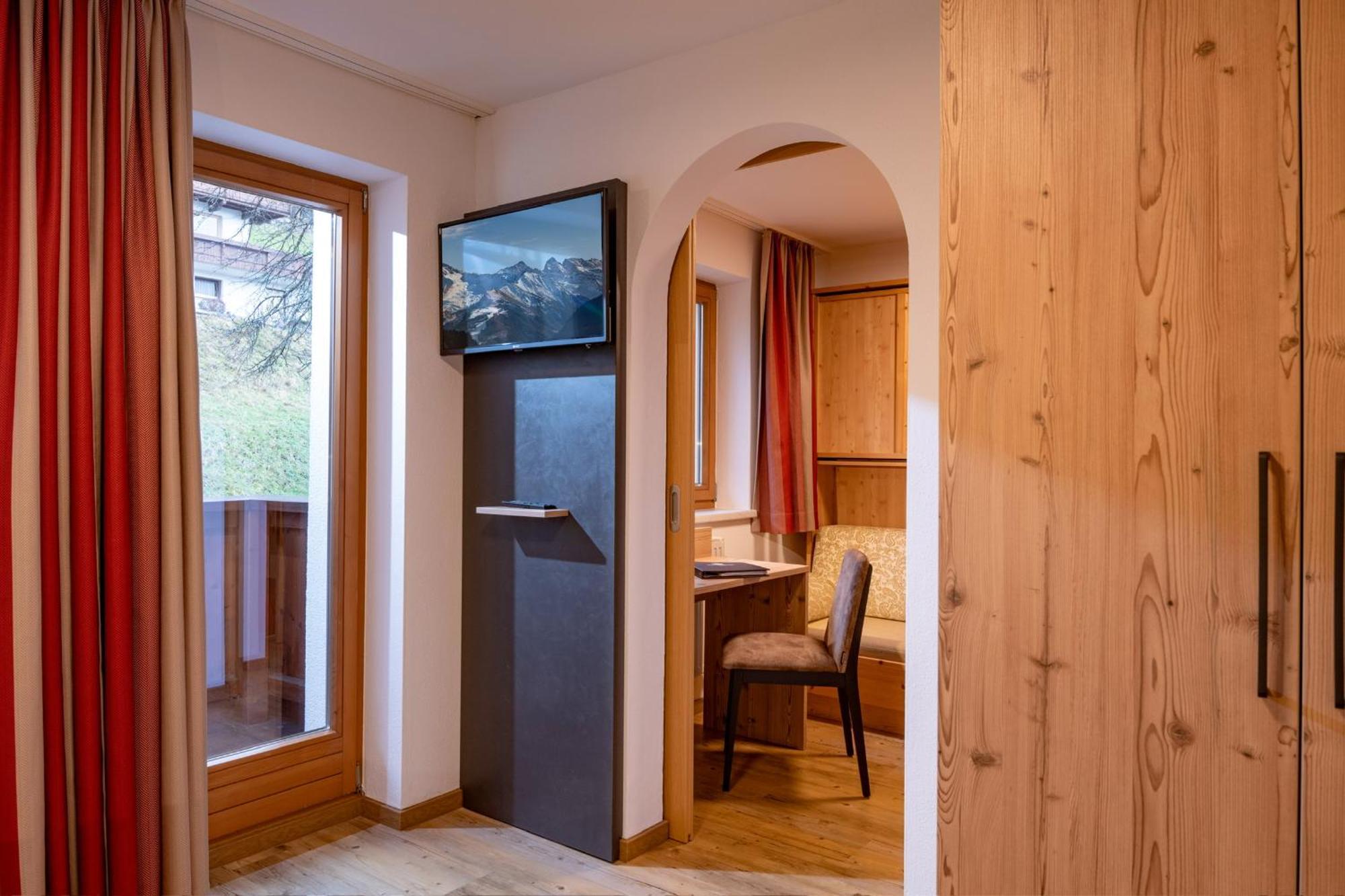 Das Sonnleiten Ski- Und Motorradhotel Bruck Im Zillertal Брук-ам-Циллер Экстерьер фото